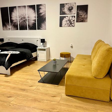 Studio Apartment Dandelion Pressburg Exterior foto
